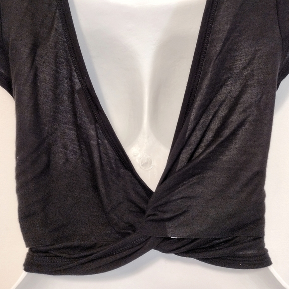 Top Girl LA - Backless Crop Top - Picture 4 of 6